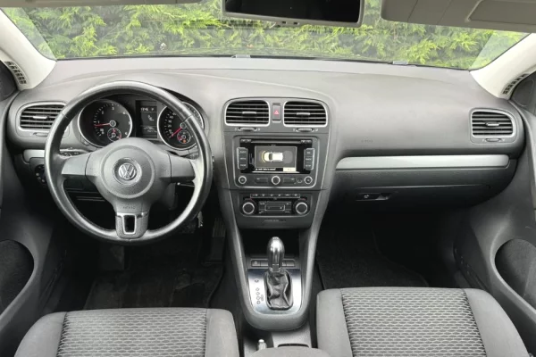 Makina ne shitje ne Shkoder, Volkswagen, 2012 Diesel,Kambio Automatik Pagesa 6,300  Euro.