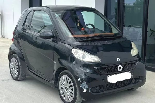 Makina ne shitje ne Tirane, Smart, 2008 Diesel,Kambio Automatik Pagesa 3,500  Euro.
