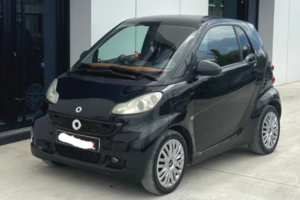 Makina ne shitje ne Tirane, Smart, 2008 Diesel,Kambio Automatik Pagesa 3,500  Euro.