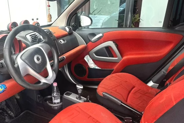 Makina ne shitje ne Tirane, Smart, 2008 Diesel,Kambio Automatik Pagesa 3,500  Euro.