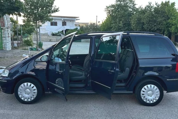 Makina ne shitje ne Vlore, Volkswagen, 2007 gasoline-gas,Kambio Manual Pagesa 4,800  Euro.