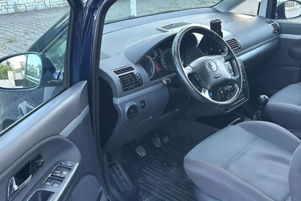 Makina ne shitje ne Vlore, Volkswagen, 2007 gasoline-gas,Kambio Manual Pagesa 4,800  Euro.