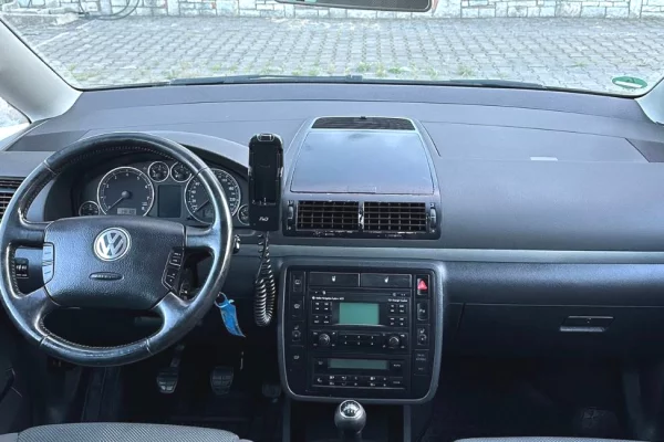 Makina ne shitje ne Vlore, Volkswagen, 2007 gasoline-gas,Kambio Manual Pagesa 4,800  Euro.