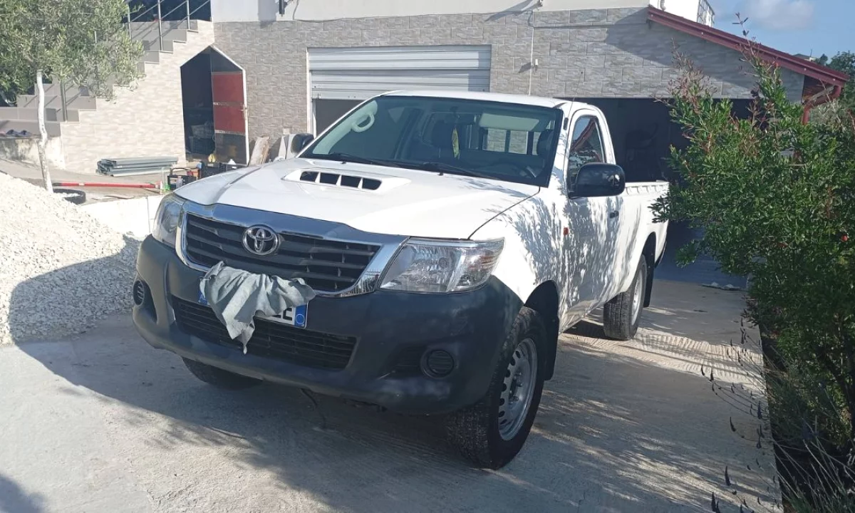 Cars For Sale In Vlora, Toyota, 2015 Diesel,Kambio Manual Payment 14,5