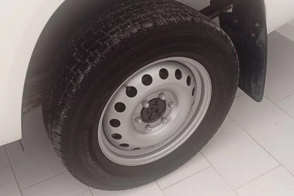 Makina ne shitje ne Vlore, Toyota, 2015 Diesel,Kambio Manual Pagesa 14,500  Euro.