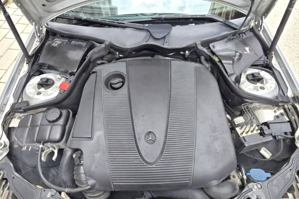 Makina ne shitje ne Tirane, Mercedes-Benz, 2006 Diesel,Kambio Automatik Pagesa 4,800  Euro.