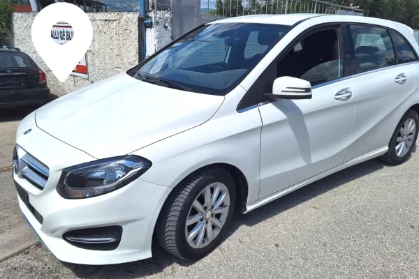 Auto in Vendita a Elbasan, Mercedes-Benz, 2016 Diesel,Kambio Automatik Pagamento 8,900  Euro.