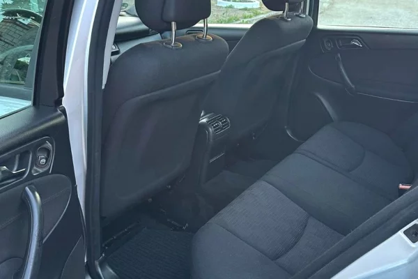 Makina ne shitje ne Vlore, Mercedes-Benz, 2005 Diesel,Kambio Manual Pagesa 4,000  Euro.