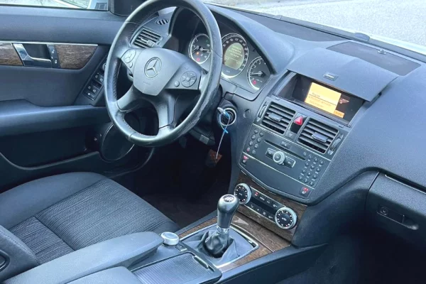 Cars for sale in Fier, Mercedes-Benz, 2008 Benzine,Kambio Manual Payment 4,499  Euro.