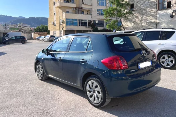 Makina ne shitje ne Vlore, Toyota, 2007 Diesel,Kambio Manual Pagesa 350,000  Leke.