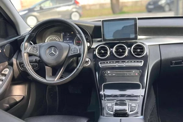 Cars for sale in Durres, Mercedes-Benz, 2016 Diesel,Kambio Automatik Payment 9,900  Euro.