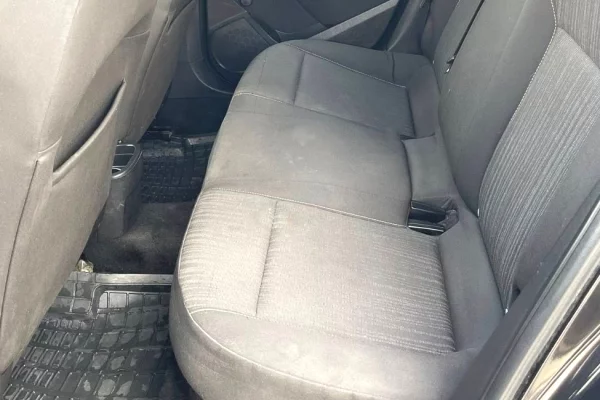 Makina ne shitje ne Tirane, Opel, 2011 gasoline-gas,Kambio Manual Pagesa 2,500  Euro.
