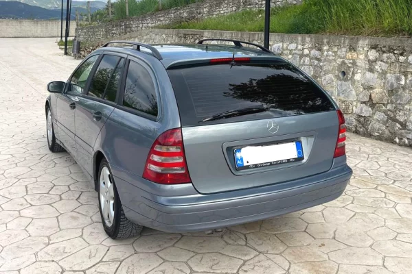 Cars for sale in Fier, Mercedes-Benz, 2005 Diesel,Kambio Automatik Payment 3,200  Euro.