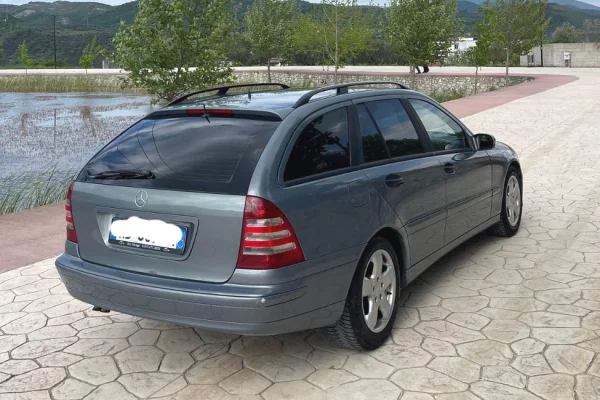 Cars for sale in Fier, Mercedes-Benz, 2005 Diesel,Kambio Automatik Payment 3,200  Euro.