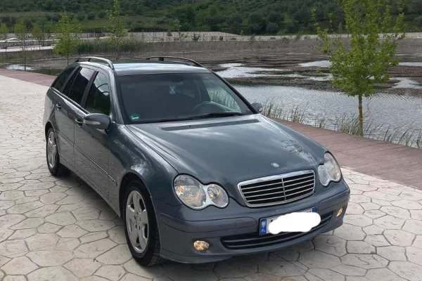 Cars for sale in Fier, Mercedes-Benz, 2005 Diesel,Kambio Automatik Payment 3,200  Euro.