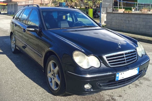 Makina ne shitje ne Berat - 3,800 Euro