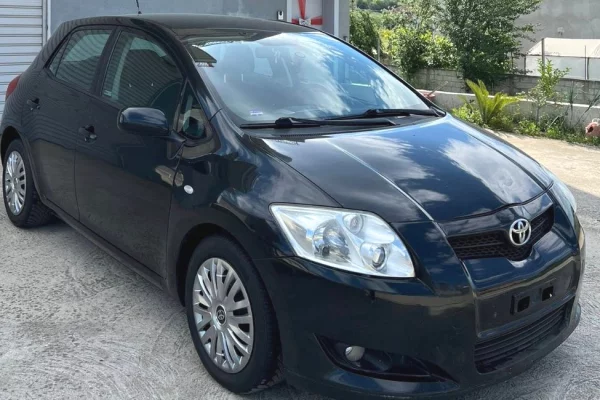 🚘🔥 Shitet Toyota Auris 1.4 Naftë Automat 