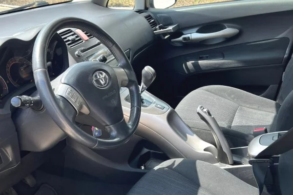 Cars for sale in Elbasan, Toyota, 2008 Diesel,Kambio Automatik Payment 5,500  Euro.