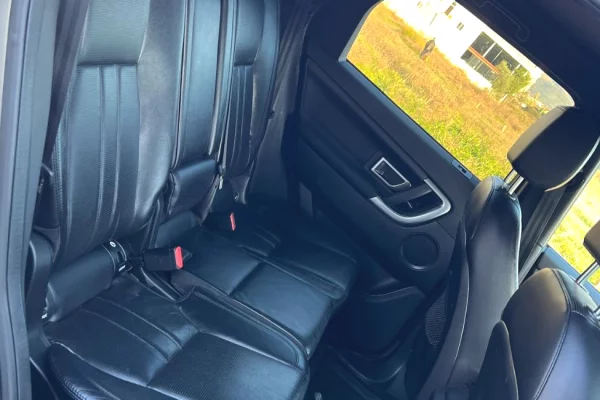 Makina ne shitje ne Tirane, Land Rover, 2017 Benzine,Kambio Automatik Pagesa 11,200  Euro.