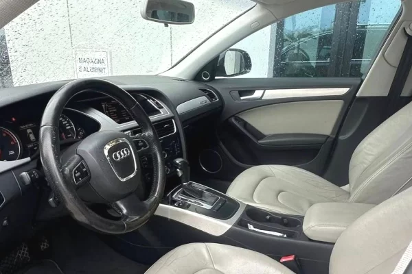 Auto in Vendita a Tirana, Audi, 2011 Diesel,Kambio Automatik Pagamento 7,000  Euro.