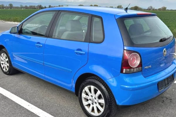 Auto in Vendita a Elbasan, Volkswagen, 2008 gasoline-gas,Kambio Automatik Pagamento 4,500  Euro.