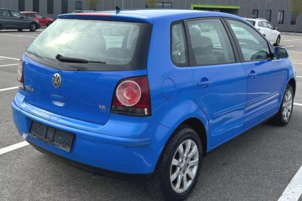 Auto in Vendita a Elbasan, Volkswagen, 2008 gasoline-gas,Kambio Automatik Pagamento 4,500  Euro.
