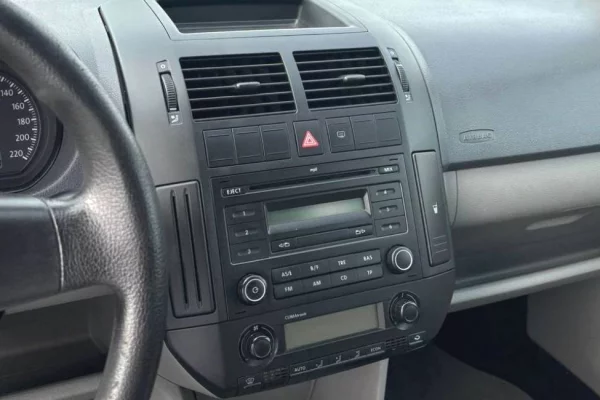Auto in Vendita a Elbasan, Volkswagen, 2008 gasoline-gas,Kambio Automatik Pagamento 4,500  Euro.