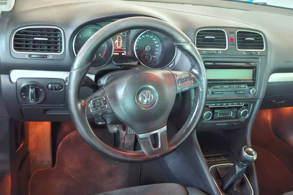 Auto in Vendita a Tirana, Volkswagen, 2012 Diesel,Kambio Manual Pagamento 4,600  Euro.
