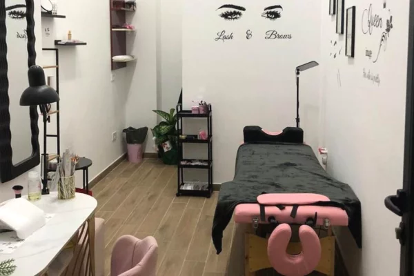 Ambient biznesi me qera 1+1 ne Tirane - 30,000 Leke