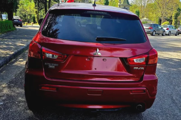 Auto in Vendita a Tirana, Mitsubishi, 2013 Benzine,Kambio Automatik Pagamento 5,300  Euro.