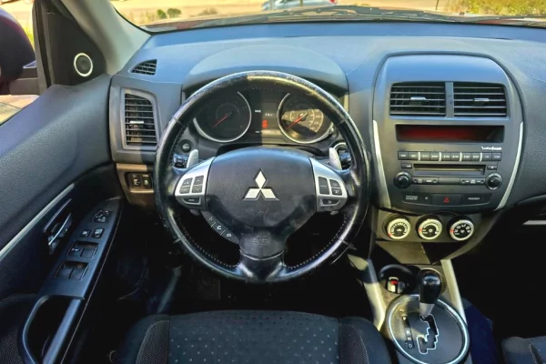 Auto in Vendita a Tirana, Mitsubishi, 2013 Benzine,Kambio Automatik Pagamento 5,300  Euro.