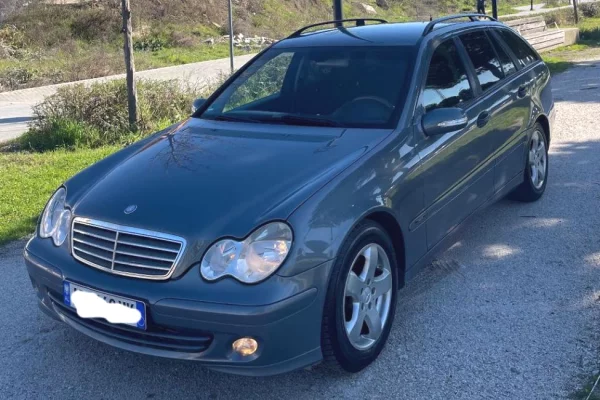 Auto in Vendita a Tirana - 3,200 Euro