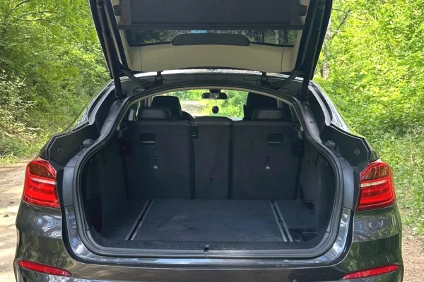 Auto in Vendita a Pristina, BMW, 2015 Diesel,Kambio Automatik Pagamento 22,500  Euro.