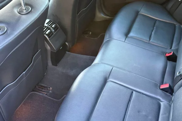 Makina ne shitje ne Tirane, Mercedes-Benz, 2010 Diesel,Kambio Automatik Pagesa 6,600  Euro.