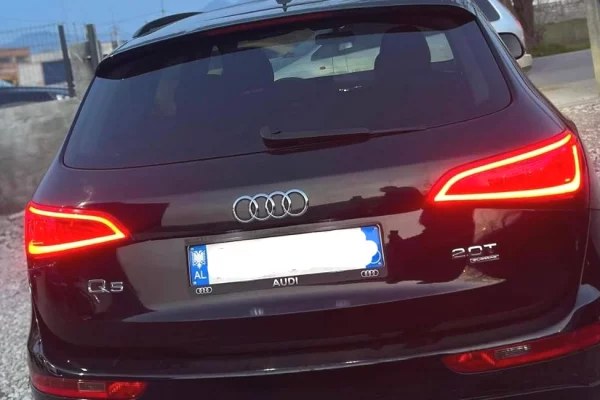 Makina ne shitje ne Durres, Audi, 2013 Benzine,Kambio Automatik Pagesa 6,900  Euro.