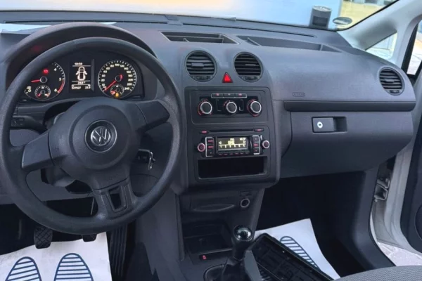 Cars for sale in Tirana, Volkswagen, 2012 Diesel,Kambio Manual Payment 6,000  Euro.