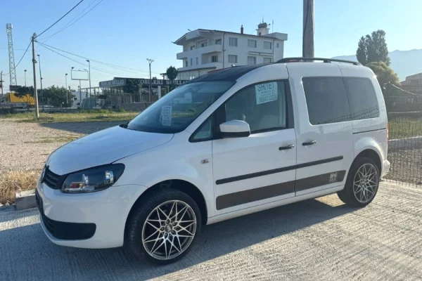 Cars for sale in Tirana - 6,000 Euro