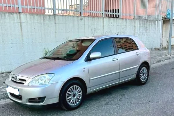 Makina ne shitje ne Tirane - 4,000 Euro