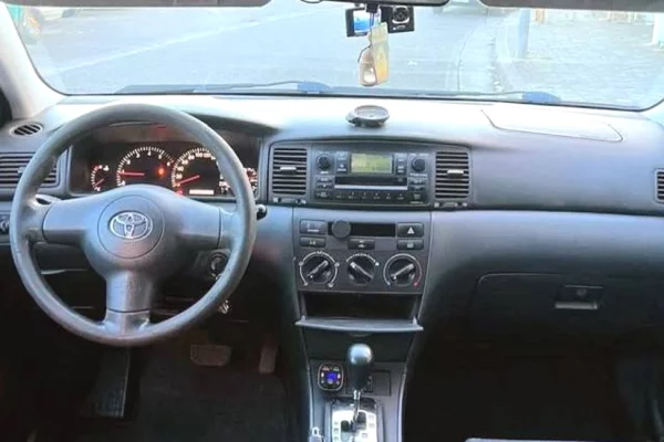 Makina ne shitje ne Tirane, Toyota, 2005 Diesel,Kambio Automatik Pagesa 4,000  Euro.