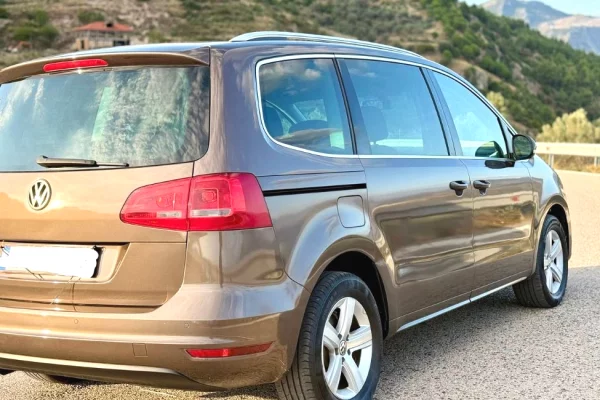 Makina ne shitje ne Elbasan, Volkswagen, 2011 gasoline-gas,Kambio Manual Pagesa 8,500  Euro.