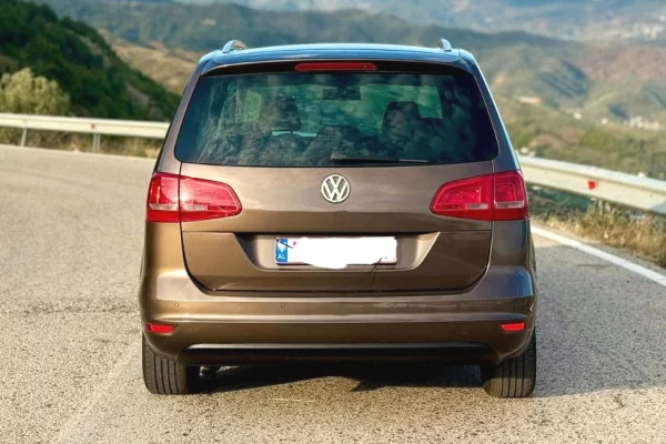 Makina ne shitje ne Elbasan, Volkswagen, 2011 gasoline-gas,Kambio Manual Pagesa 8,500  Euro.