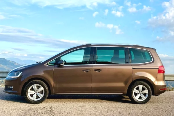 Makina ne shitje ne Elbasan, Volkswagen, 2011 gasoline-gas,Kambio Manual Pagesa 8,500  Euro.