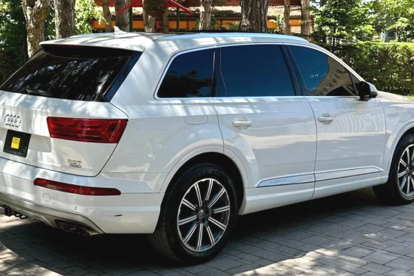 Makina ne shitje ne Tirane, Audi, 2017 Benzine,Kambio Automatik Pagesa 16,000  Euro.
