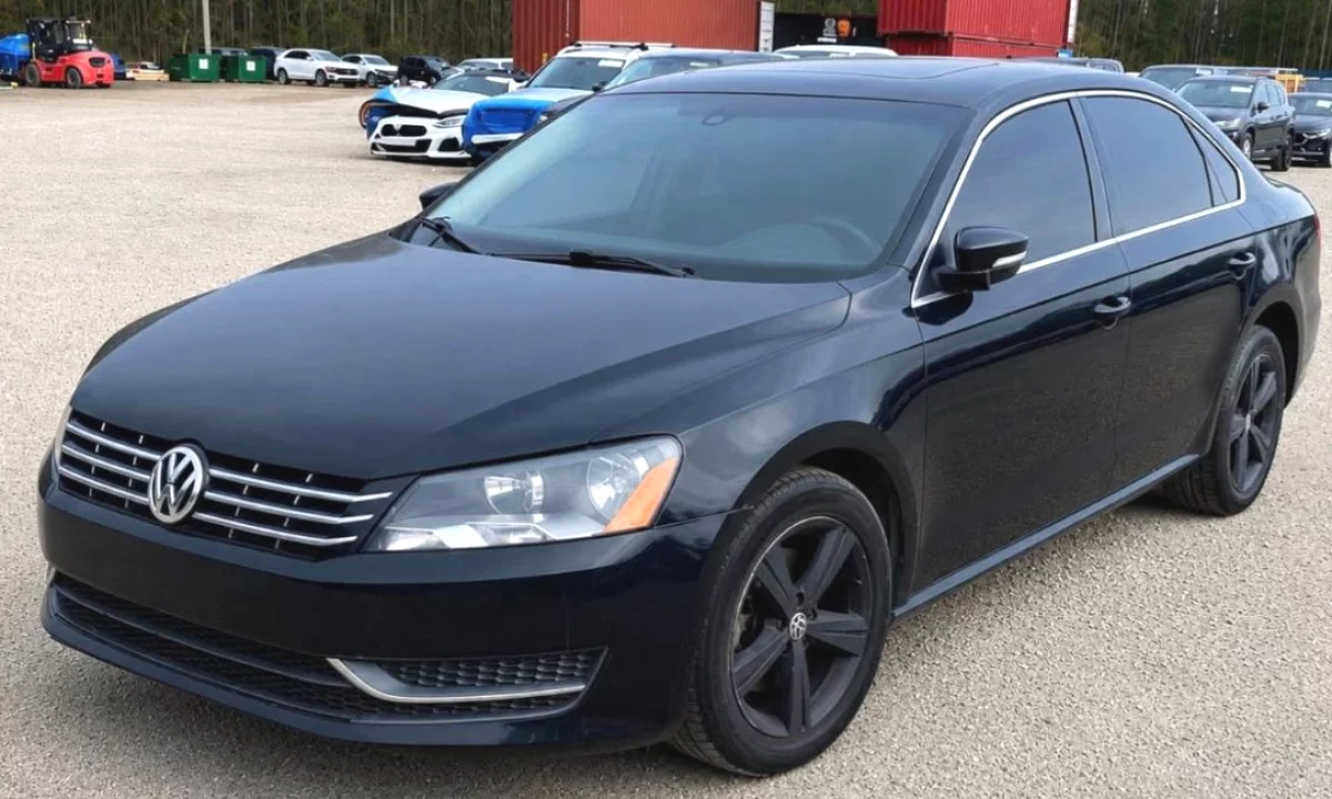Makina ne shitje ne Tirane, Volkswagen, 2013 Diesel,Kambio Automatik Pagesa 3,500  Euro.