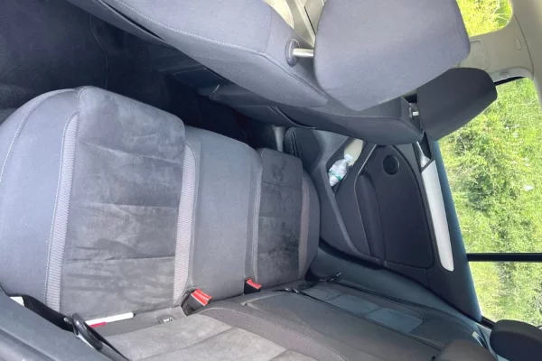 Makina ne shitje ne Elbasan, Volkswagen, 2010 Diesel,Kambio Manual Pagesa 6,500  Euro.