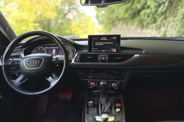 Makina ne shitje ne Tirane, Audi, 2016 Diesel,Kambio Automatik Pagesa 12,500  Euro.