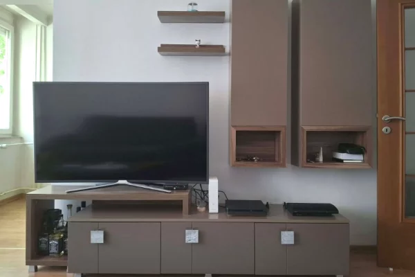 Mobilje dhe Elektroshtepiake ne Tirane - 100 Euro