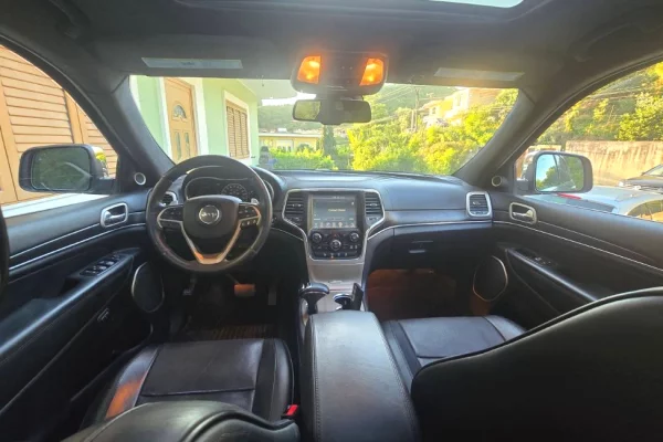 Makina ne shitje ne Tirane, Jeep, 2014 Diesel,Kambio Automatik Pagesa 7,900  Euro.