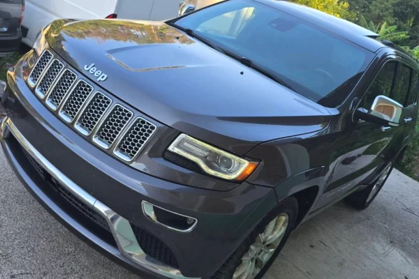 Makina ne shitje ne Tirane, Jeep, 2014 Diesel,Kambio Automatik Pagesa 7,900  Euro.
