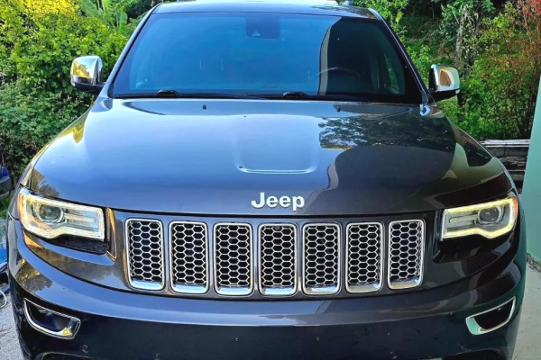 Makina ne shitje ne Tirane, Jeep, 2014 Diesel,Kambio Automatik Pagesa 7,900  Euro.